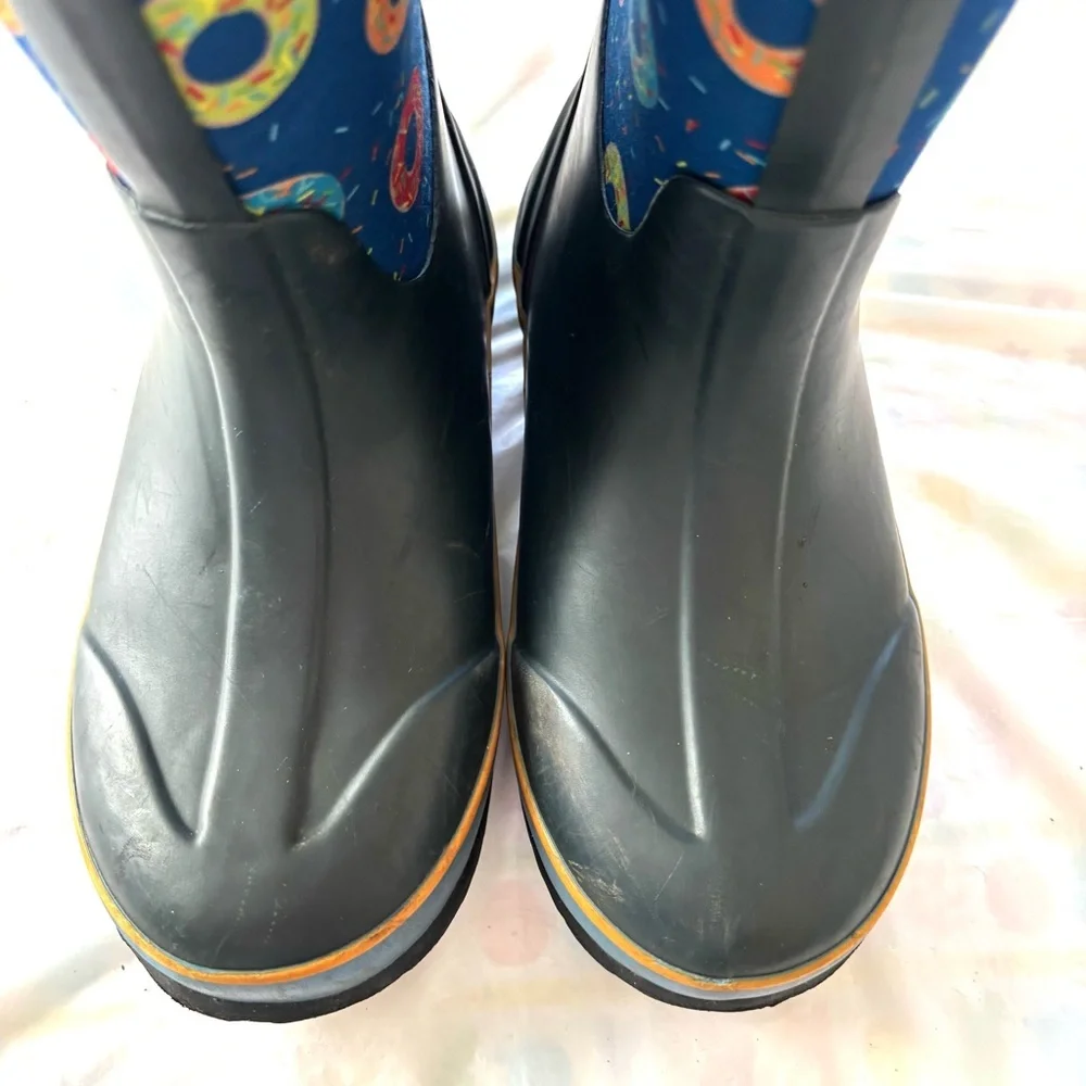 Bogs Blue Multi Donut Waterproof Boots Blue Pink Yellow SZ 4 Youth Good Cond